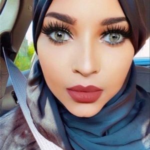 Meet your Posher, Bahja